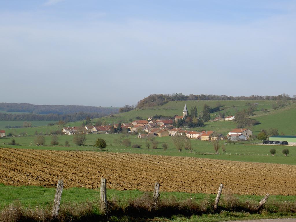 La Maison De Marie-Claire Doncourt-sur-Meuse Exterior photo